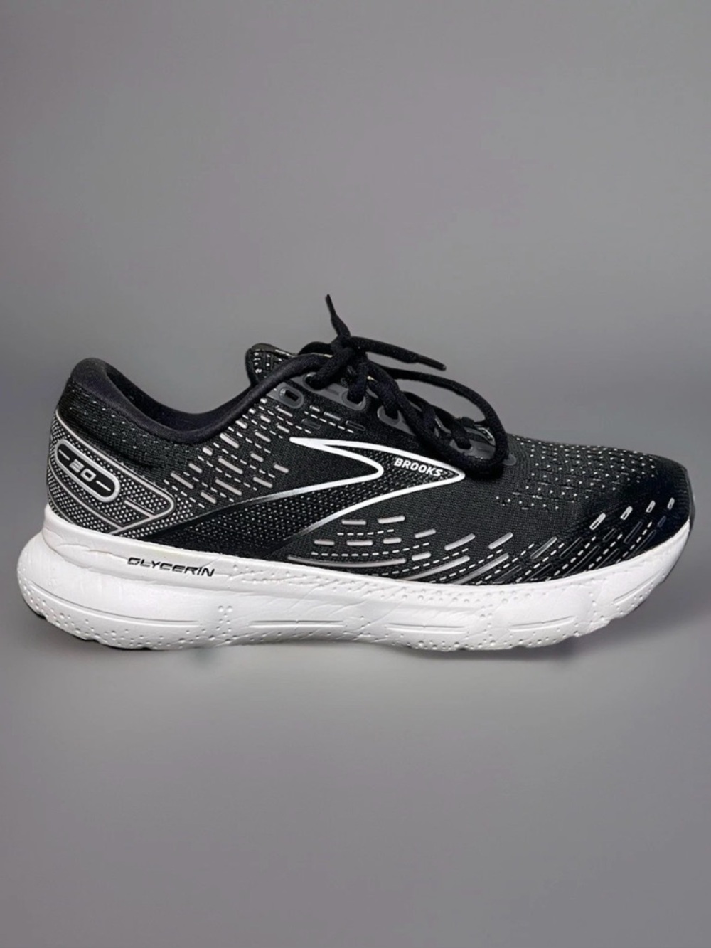 Brooks Glycerin 20 Women’s Black Running Shoes size 9.5B